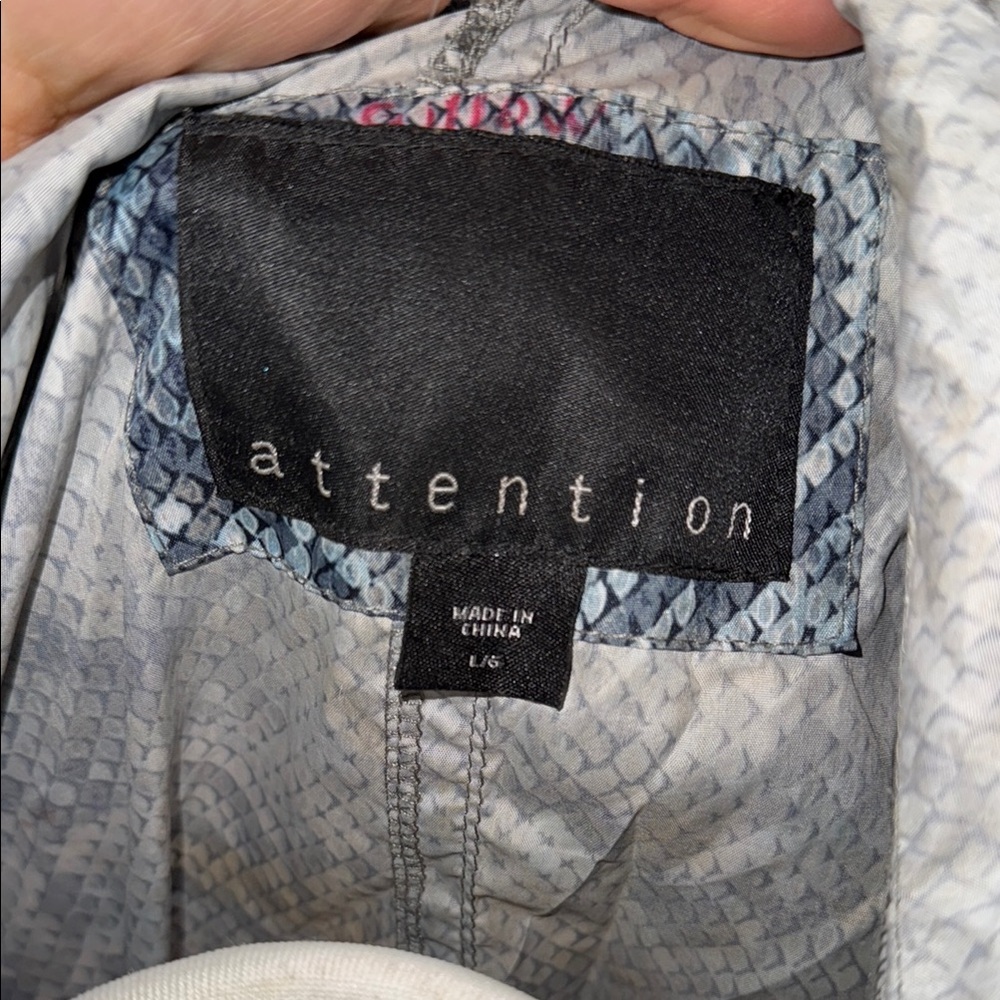 Stylish Black And Gray Patterned Jacket - image 3